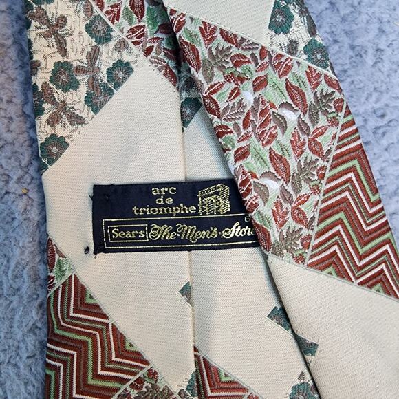 Sears Vintage Necktie 70s Men's Shop Floral Chevron Print Green Maroon - Picture 4 of 7